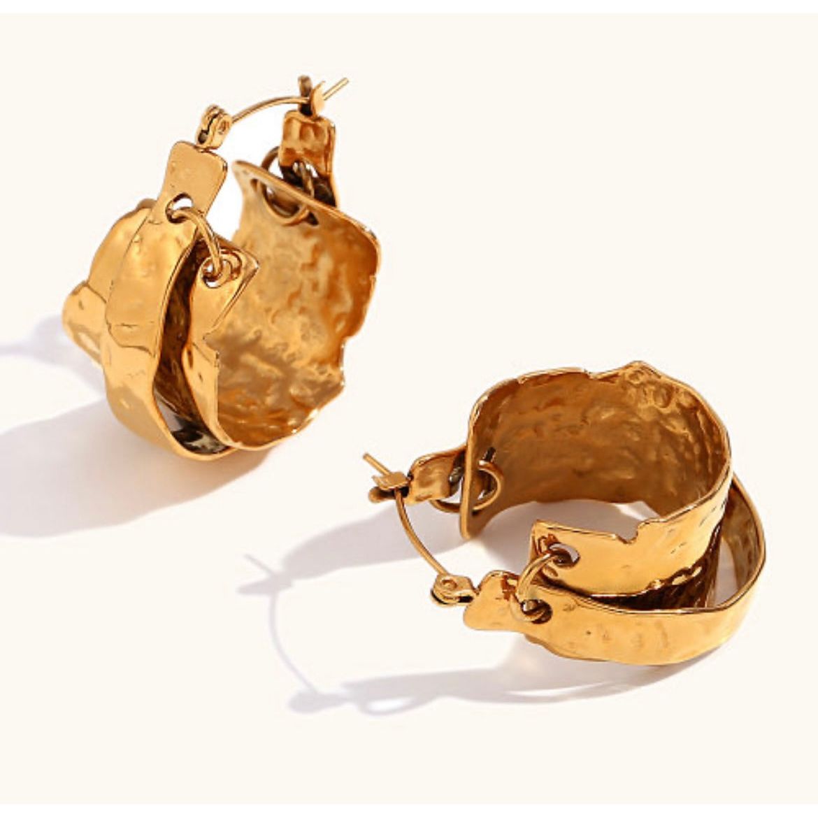 Exquisite Gold Hammered Hoop Earrings